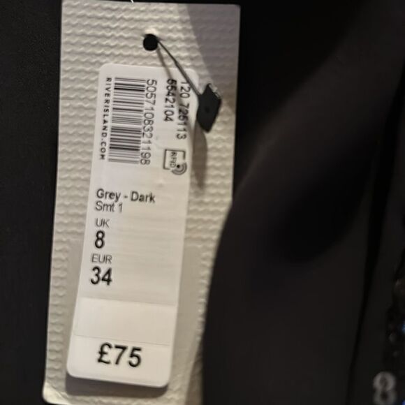 River Island Silver Stripe
Sequin Embellished tuxedo romper Sz 2/4 - Picture 7 of 7